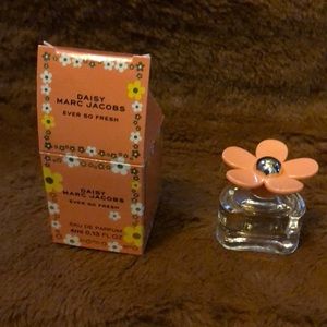 Marc Jacobs - Daisy Perfume